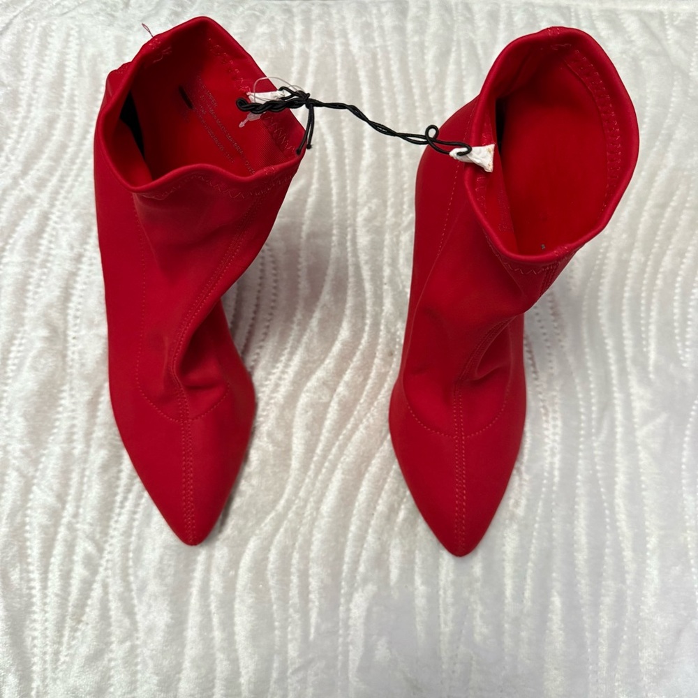 NWOT Heeled Booties